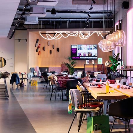 Moxy Outletcity Metzingen Metzingen  Exterior foto
