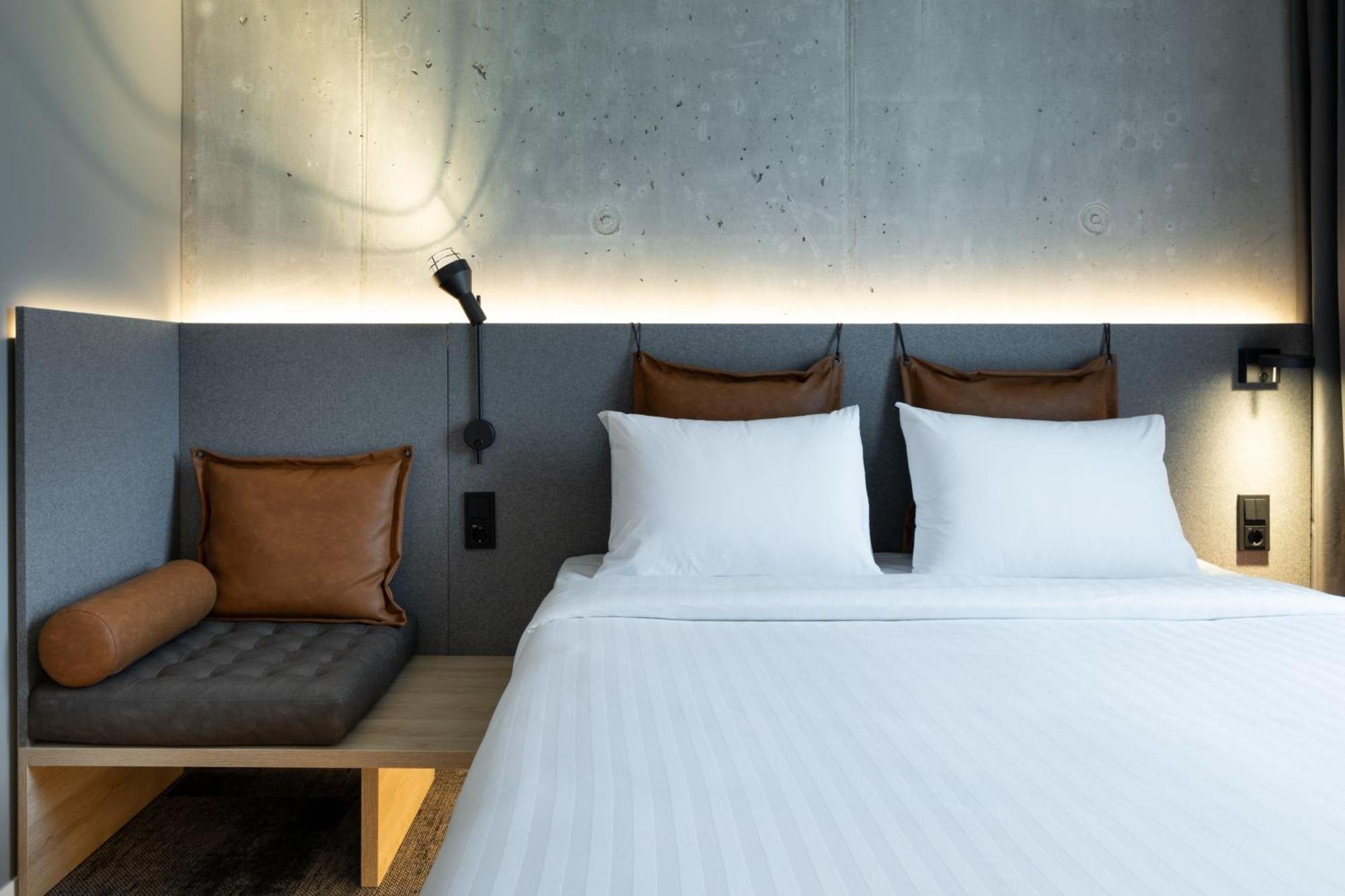 Moxy Outletcity Metzingen Metzingen  Exterior foto
