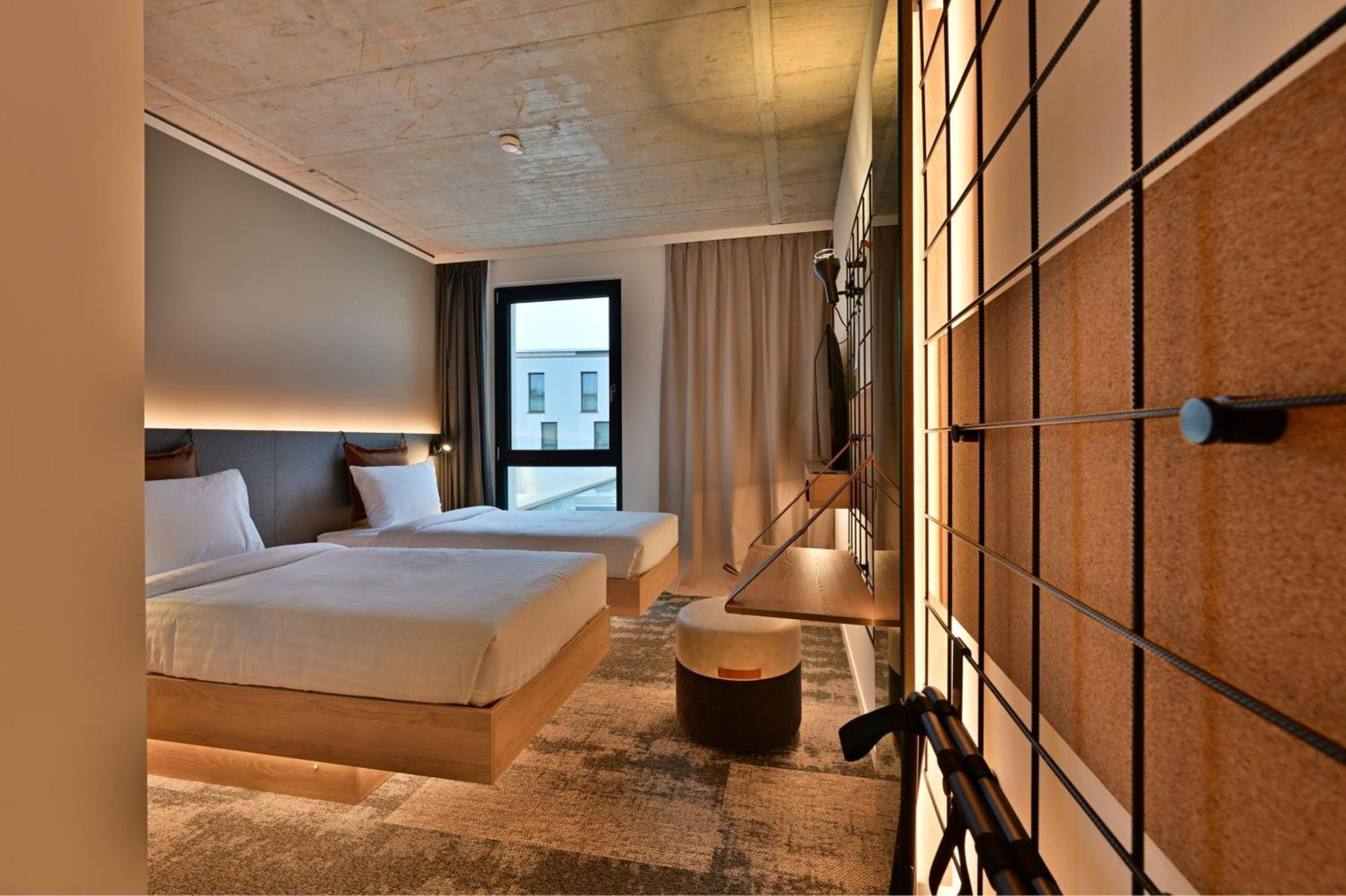 Moxy Outletcity Metzingen Metzingen  Exterior foto