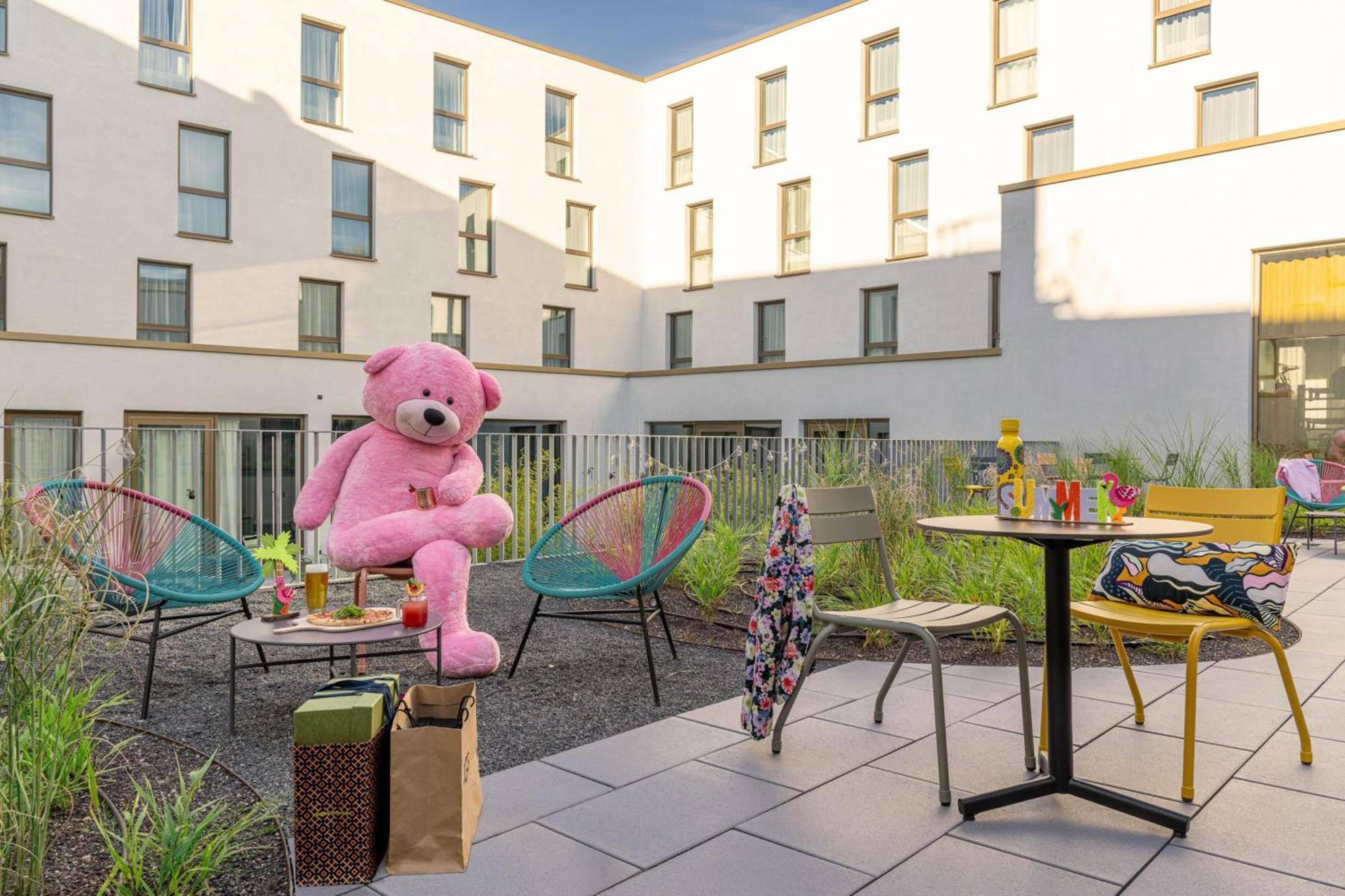 Moxy Outletcity Metzingen Metzingen  Exterior foto